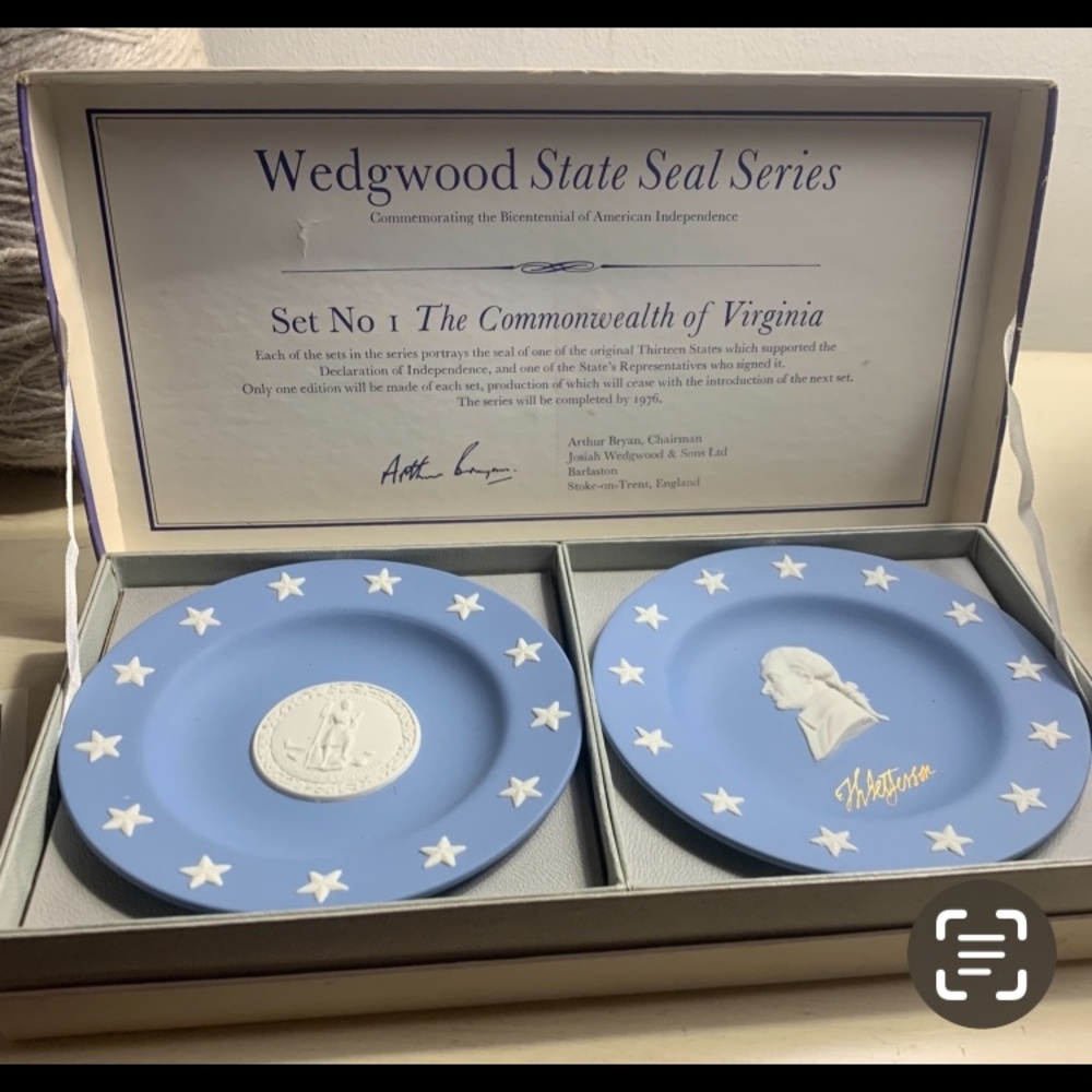 Wedgwood State Seal Series Set #1 Commonwealthalth “Virginia & Jefferson”